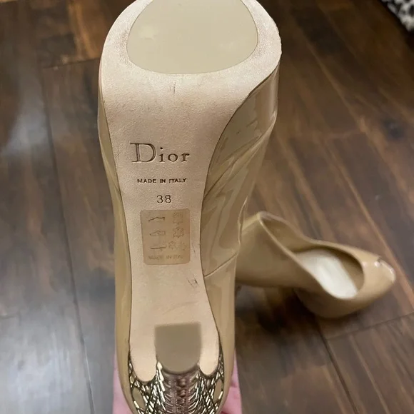 Christian Dior Cannage Beige and Gold Never Worn size 38 Peep Toe Platform - Picture 5 of 5